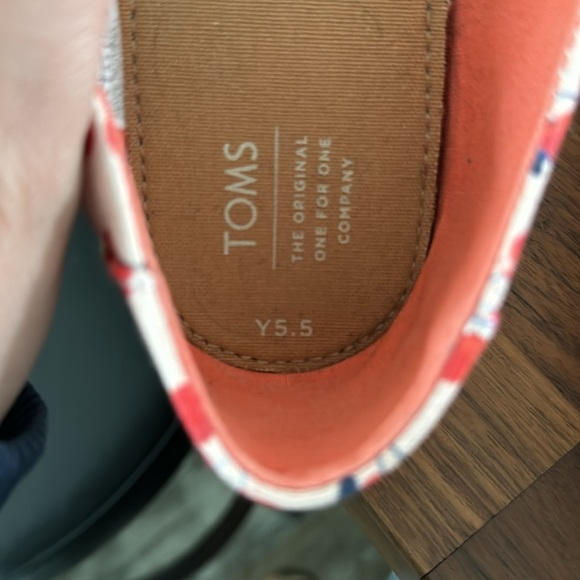 Toms Alpargata Youth Shoe (Fits Womens 8) - Picture 6 of 6